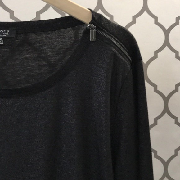 Jones NY Stunning Black Top - Picture 2 of 4